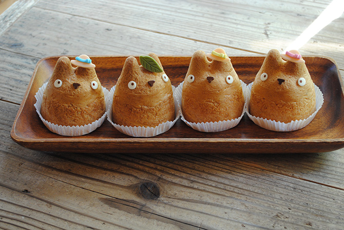 食べるのが惜しくなる！「白髭のシュークリーム工房」のトトロの