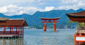 大人検定365　神社のシンボルである「鳥居」。この意味は？