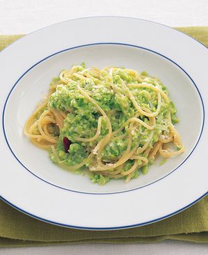 主役は旬の空豆と走りの枝豆。「青豆」のグリーンなパスタ