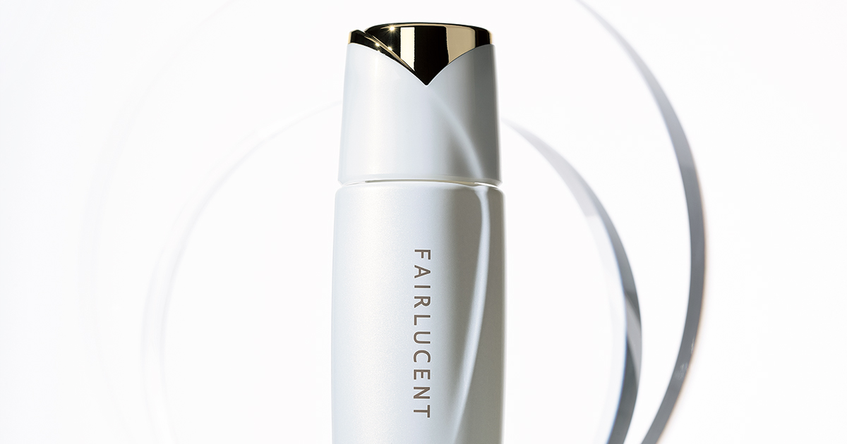 美白美容液には珍しいローションタイプ。シミの根本に挑む最新知見で