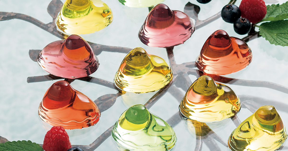 盛夏の小さな贈り物に、愛らしくて涼やかなデザートを。四色に煌めく