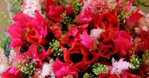 「スイートピーの日」生まれの娘から両親へ。感謝を込めて贈るアレンジ