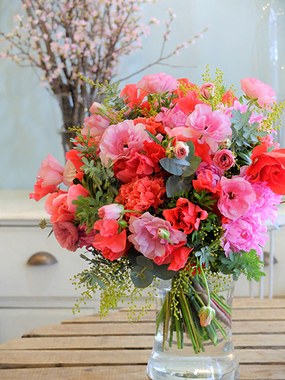 レイドスリトグラフ春のブーケ｜華やかで明るい女性にプレゼントしたい