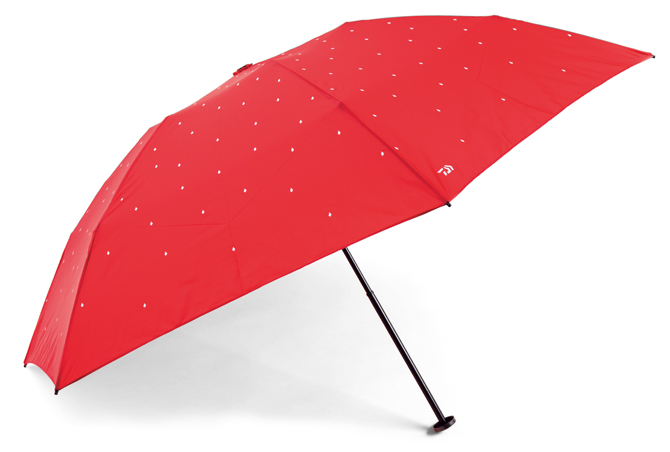 ポケットにすっぽりと収まる！釣具メーカーが手がける「超軽量」折り畳み傘