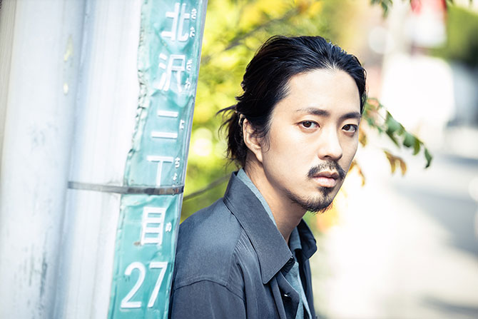 今泉力哉監督が若葉竜也さんを主演に迎え、下北沢を舞台に綴る映画『街