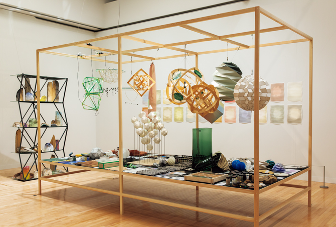 光を見つめ、霧に触れ、環境に想いを巡らす「オラファー・エリアソン