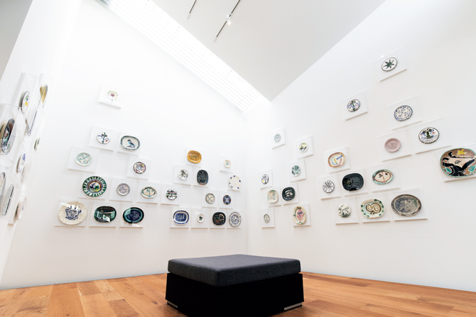 ヨックモック」が収集したピカソの陶器作品が見られる美術館がオープン