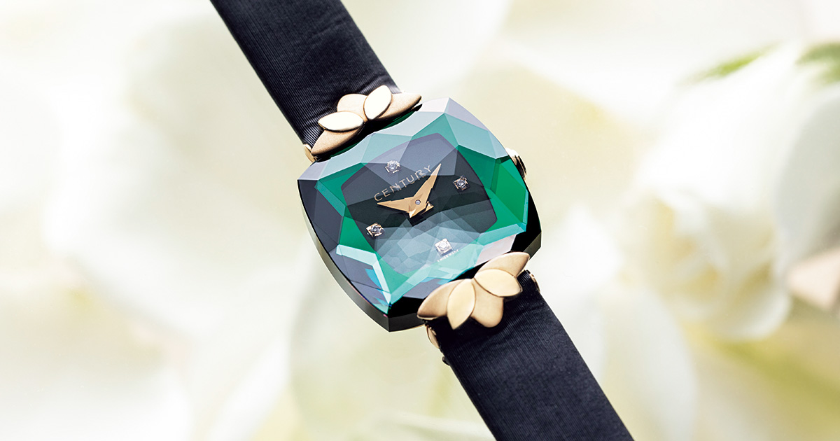神秘的な色彩を放つ「センチュリー」のニューイヤー限定時計がお目見え