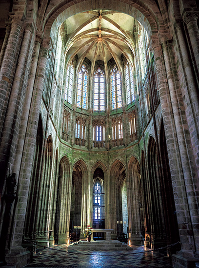 海に浮かぶ中世の修道院を眼前に眺望する宿 「ルレ・サン・ミシェル」