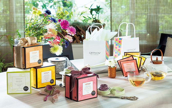 期間限定値下げanon グリフォン　レディースL (60〜62cm)新品未使用 大切なかたへ“優雅な時間”の贈り物。シンガポール発「グリフォンティー」