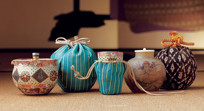 京都「今昔西村」で楽しむオーダーメイド。古代裂をお仕覆やお軸、額装に