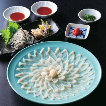 下関山賀の天然とらふぐ刺身セット